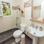Apartman Alexandras On The And Pool