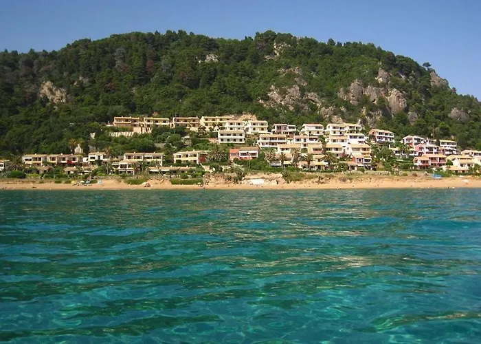 Alexandras On The And Pool Apartamento Glyfada (Corfu)