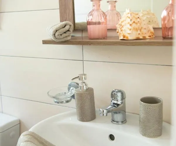 Alexandras On The And Pool Apartamento Glyfada (Corfu)