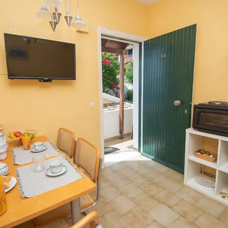 Alexandras On The And Pool * Glyfada (Corfu)