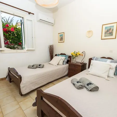 Alexandras On The And Pool Appartement Glyfada (Corfu)